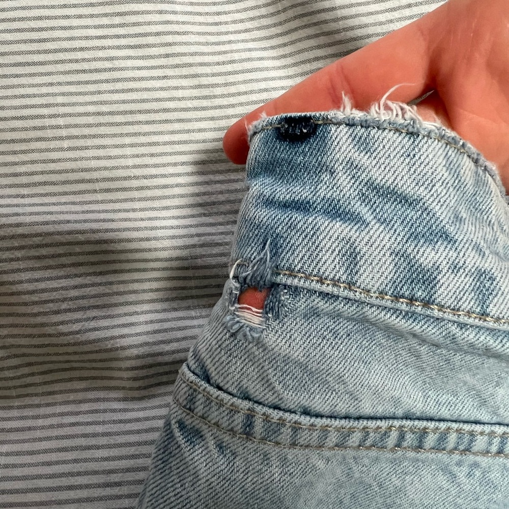 Zara Light Blue Denim Jeans - Picture 5 of 11